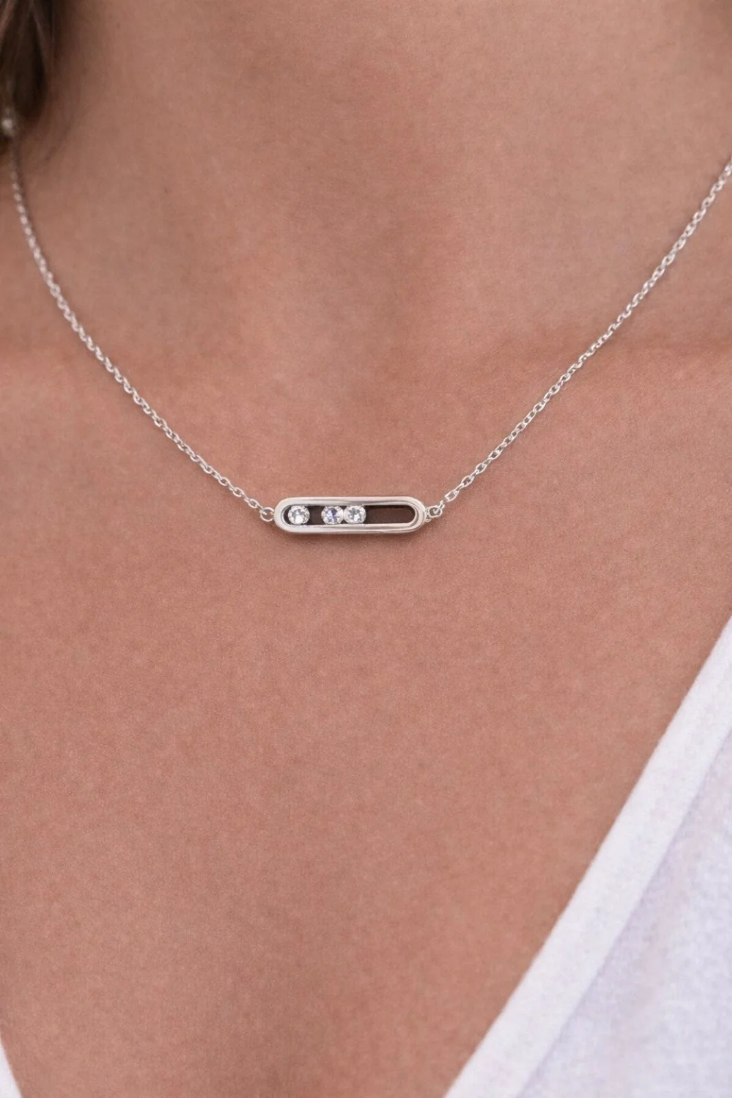 Φωτογραφία προϊόντος: ELUNA bar necklace Silver με ζιργκόν