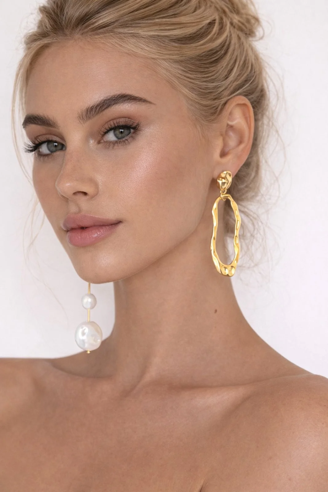 Φωτογραφία προϊόντος: ELUNA Alisia Earring Gold-Γυναικεία Ασύμμετρα Σκουλαρίκια Χρυσά με Πέρλα
