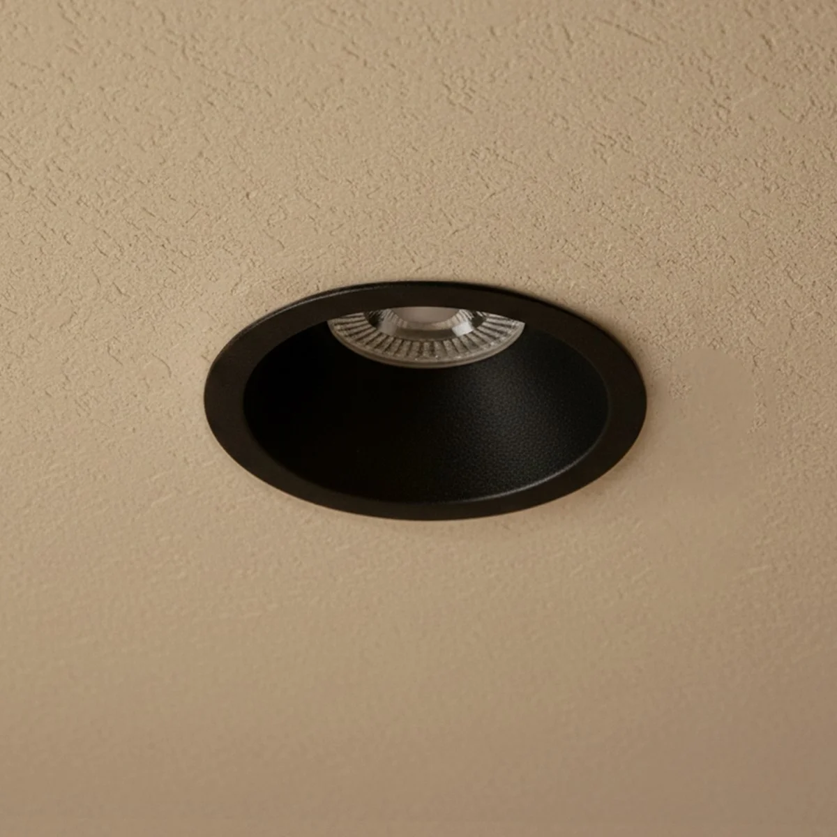 Φωτογραφία προϊόντος: Globostar kelvo® DELTA KLV-101-0032 Χωνευτό Φωτιστικό Downlight Σποτ για Λάμπα MR16 με Ντουί GU10 AC 220-240V IP20 - Μαύρο Ματ - Μ8.5 x Π8.5 x Υ3.5cm / Q7.5cm