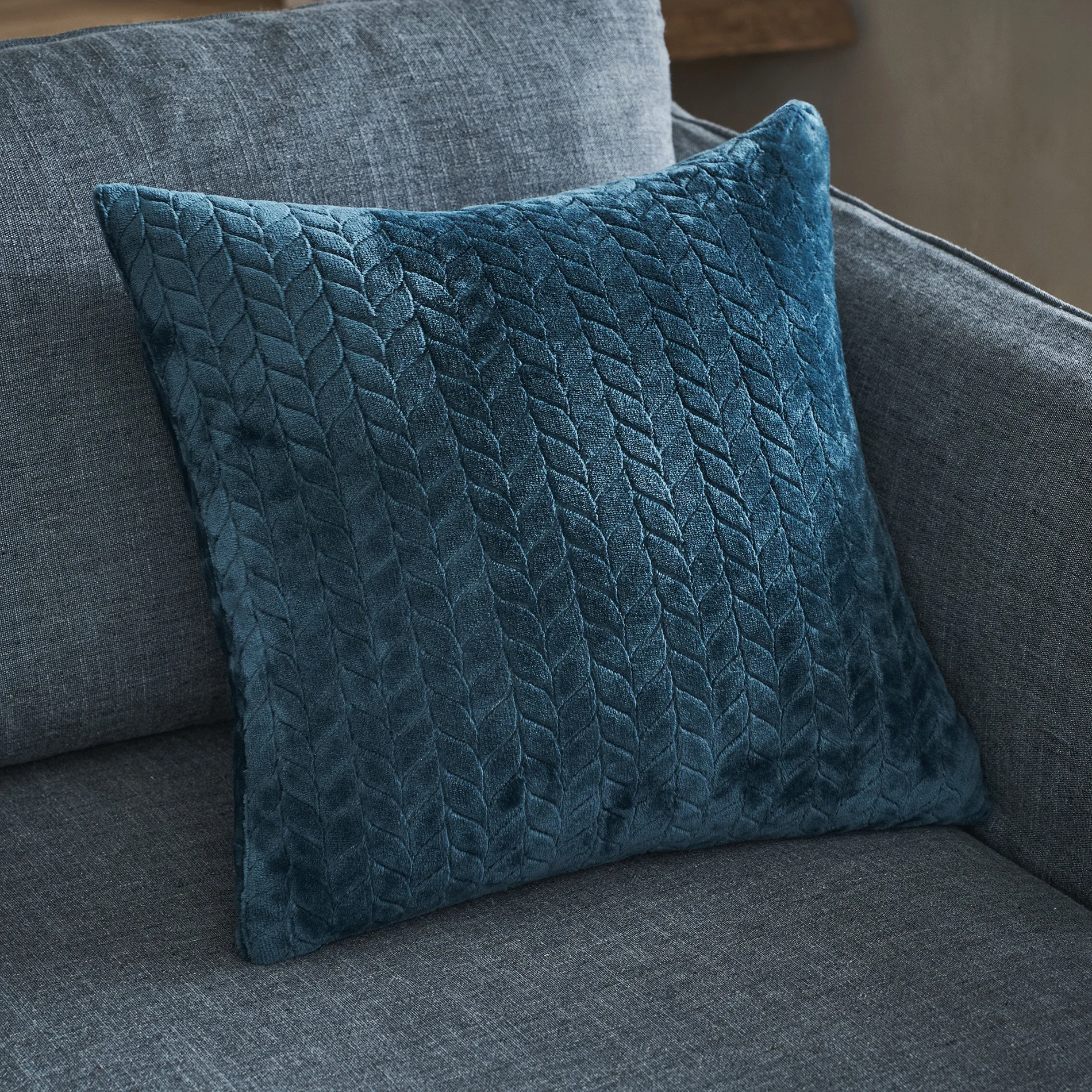 Φωτογραφία προϊόντος: Μαξιλαροθήκη 50x50cm GOFIS HOME Julien Marine Blue 114/01