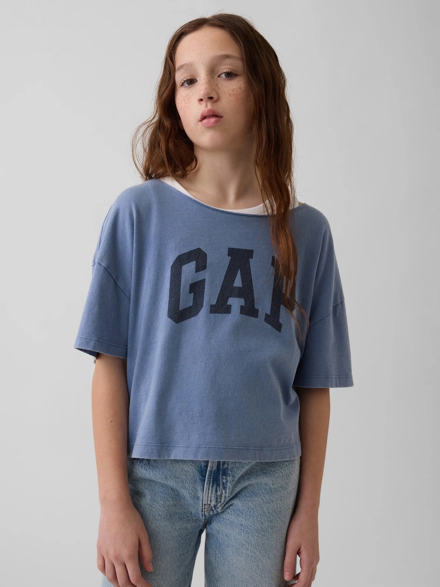 Φωτογραφία προϊόντος: GAP Παιδική Μπλούζα Oversized με Ανοιχτή Λαιμόκοψη Bainbridge blue