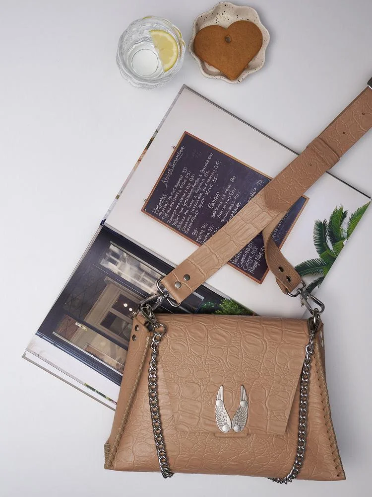 Φωτογραφία προϊόντος: Wings mocha nickel bag INDIVIDUAL ART LEATHER