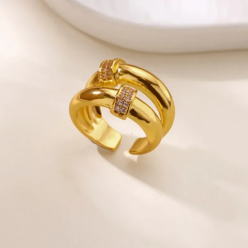 Φωτογραφία προϊόντος: Peach Jewelry Δαχτυλίδι Κομψό Στυλ Γεωμετρικό Με Ζιρκόνια Από Ανοξείδωτο Ατσάλι 316 Χρυσό
