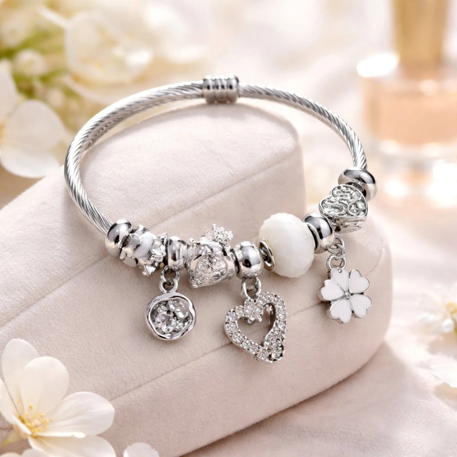 Φωτογραφία προϊόντος: ELUNA Silver Heart Charm Γυναικείο Βραχιόλι