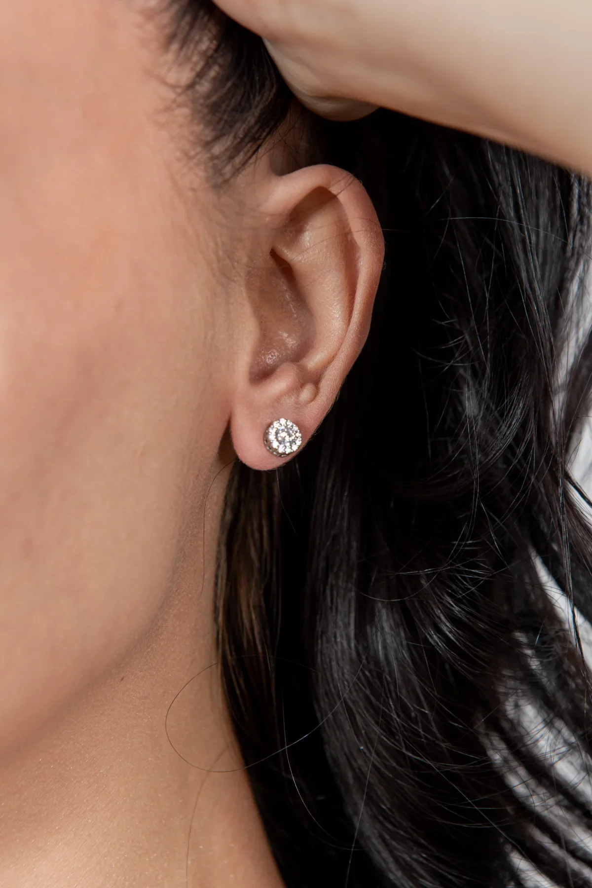 Φωτογραφία προϊόντος: Peach Jewelry Σκουλαρίκια Laura Ασήμι 925 Ρόδιο Ροζέτα Με Κρύσταλλο Και Ζιρκόνια