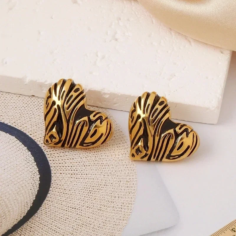 Φωτογραφία προϊόντος: Peach Jewelry Σκουλαρίκια Καρδιά Ρετρό με Σμάλτο από 304 Ανοξείδωτο Ατσάλι Επιχρυσωμένα