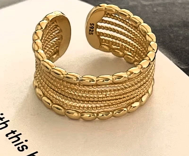 Φωτογραφία προϊόντος: Peach Jewelry Isabella Δαχτυλίδι Ασήμι 925 Πλεκτό Γραμμικό Επιχρυσωμένο 18Κ