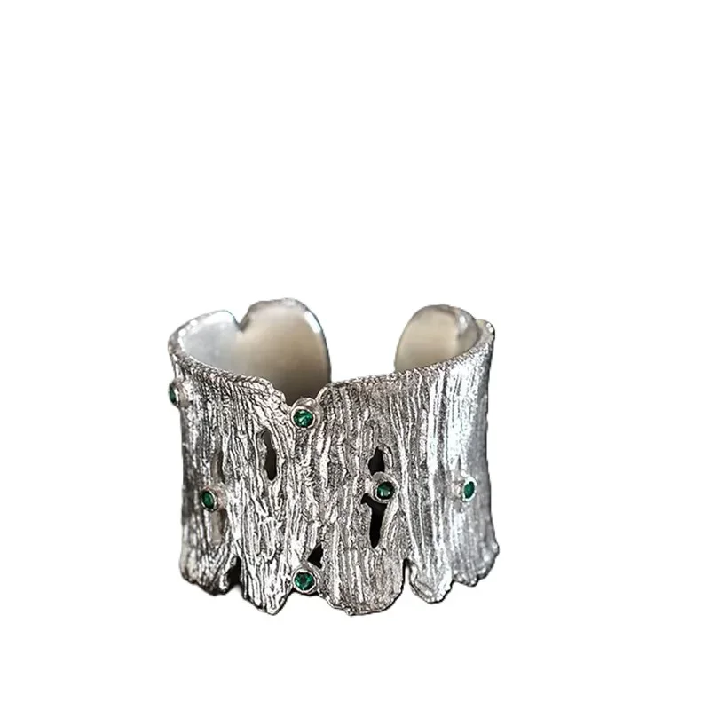 Φωτογραφία προϊόντος: Peach Jewelry Isabella Δαχτυλίδι Ασήμι 925 Ρόδιο Περίτεχνο με Πράσινα Ζιρκόνια