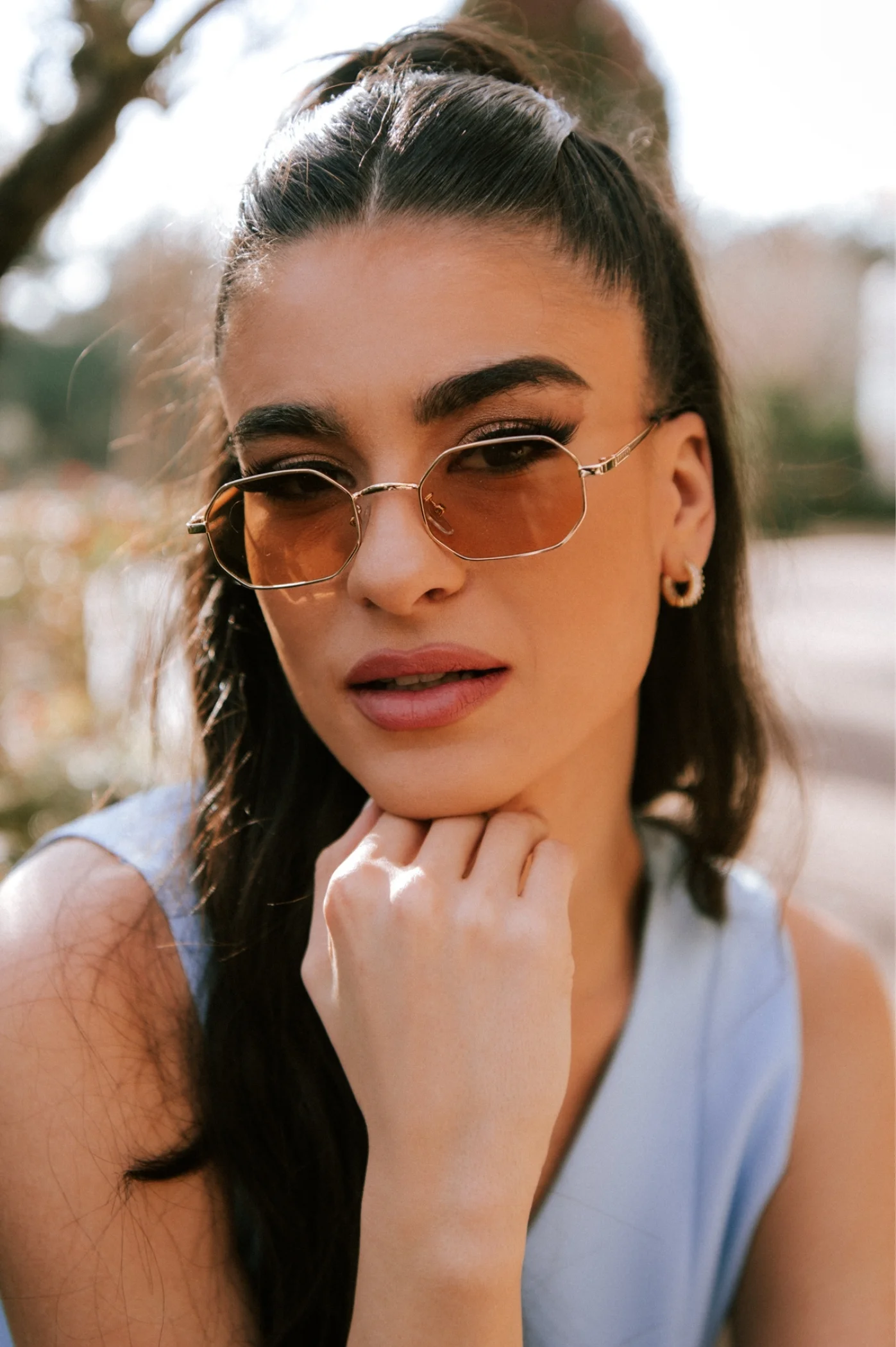 Φωτογραφία προϊόντος: Antithesis Clothing Γυαλιά Ηλίου Celia Με Πολύγωνο Λεπτό Σκελετό - Ημιδιάφανο