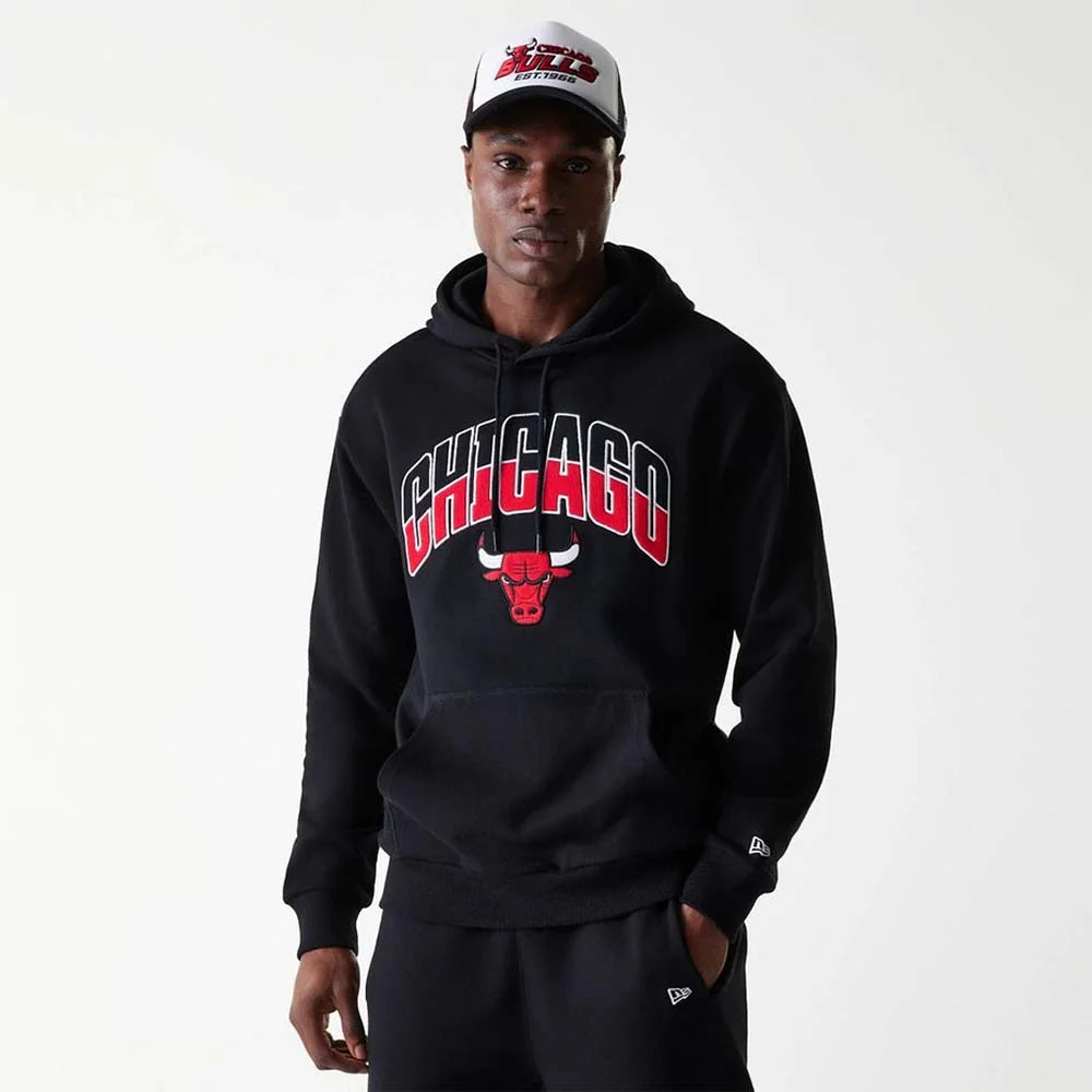 Φωτογραφία προϊόντος: New Era Men's NBA Arch Chicago Bulls Graphic Oversize Hoodie Μαύρο 60684505 (New Era)