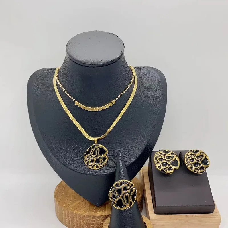 Φωτογραφία προϊόντος: Peach Jewelry Σετ Ανάγλυφος Κύκλος Μαύρος Ανοξείδωτο Ατσάλι 304 Επιχρυσωμένο