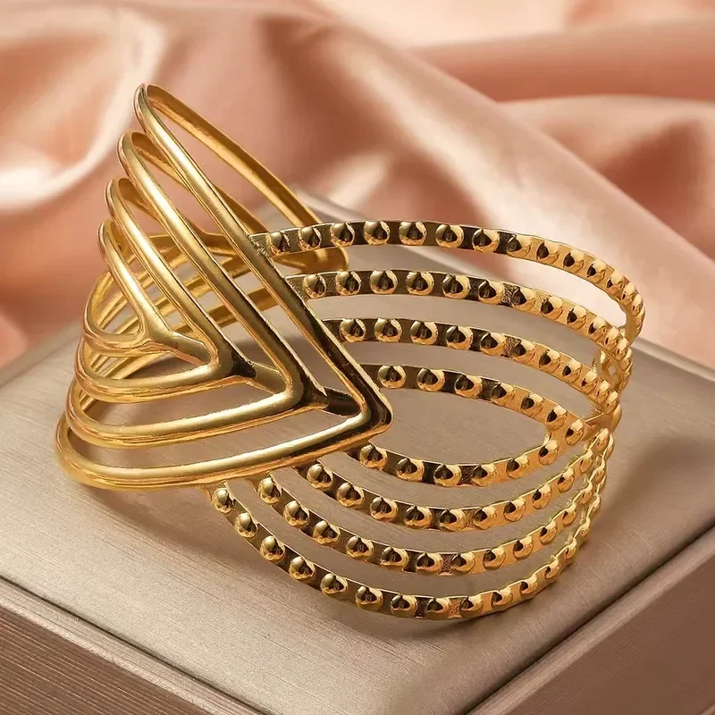 Φωτογραφία προϊόντος: Peach Jewelry Βραχιόλι Χρυσό Κομψό Γεωμετρικό Με Ανάγλυφο Σχέδιο Από Ανοξείδωτο Ατσάλι 316L