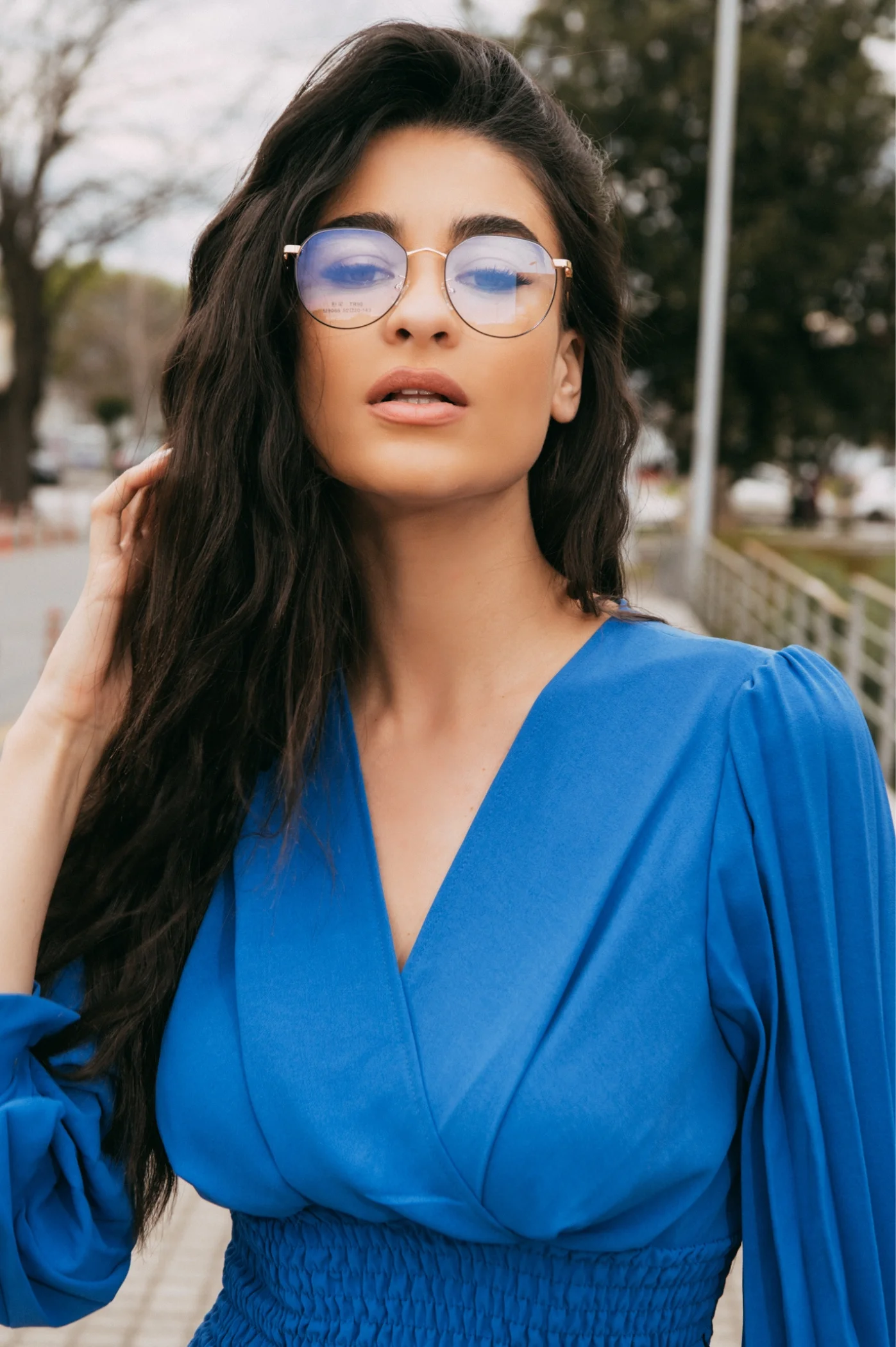 Φωτογραφία προϊόντος: Antithesis Clothing Γυαλιά Blue Light block Με Λεπτό Μαύρο Σκελετό Με Χρυσές Λεπτομέρειες