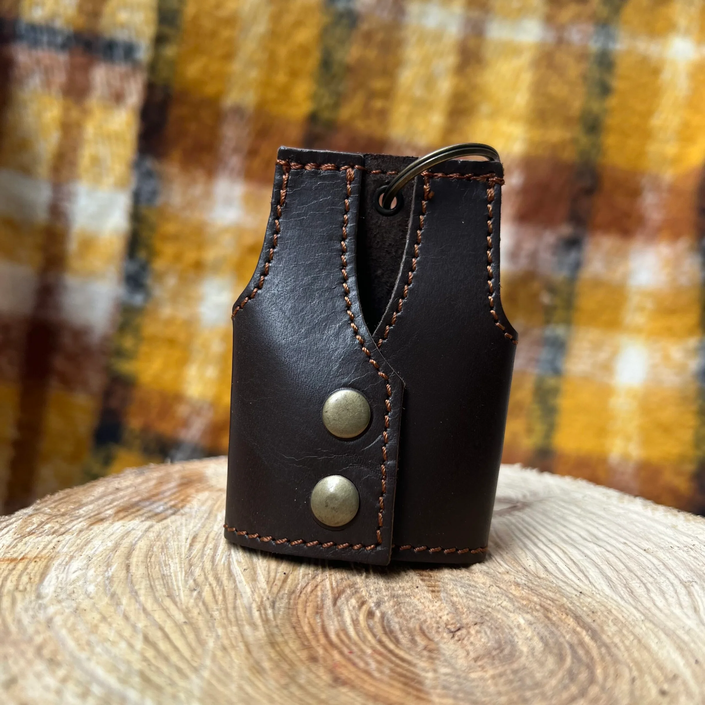 Φωτογραφία προϊόντος: ByLeather ΔΕΡΜΑΤΙΝΗ ΧΕΙΡΟΠΟΙΗΤΗ ΘΗΚΗ ΚΛΕΙΔΙΩΝ ‘VEST’ Καφέ