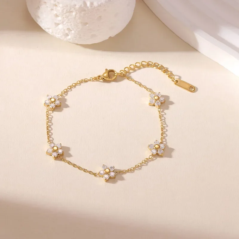 Φωτογραφία προϊόντος: Peach Jewelry Aτσαλι 316 Λουλούδια με Κρυσταλλάκια Επίχρυσο 18Κ