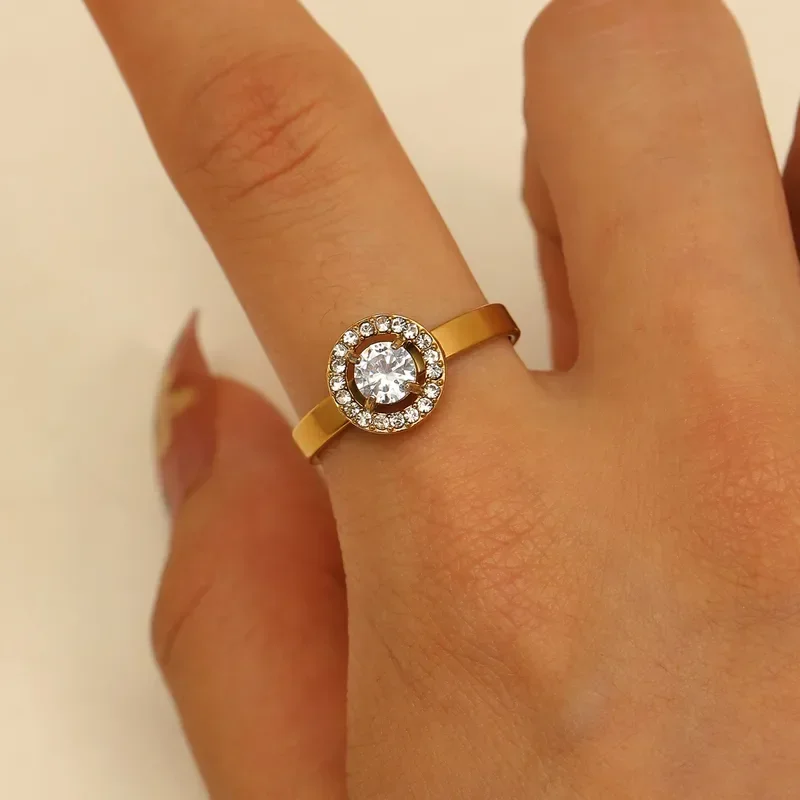 Φωτογραφία προϊόντος: Peach Jewelry Δαχτυλίδι Στρογγυλό Μικρό Με Λευκά Ζιρκόν Ανοξείδωτο Ατσάλι 304