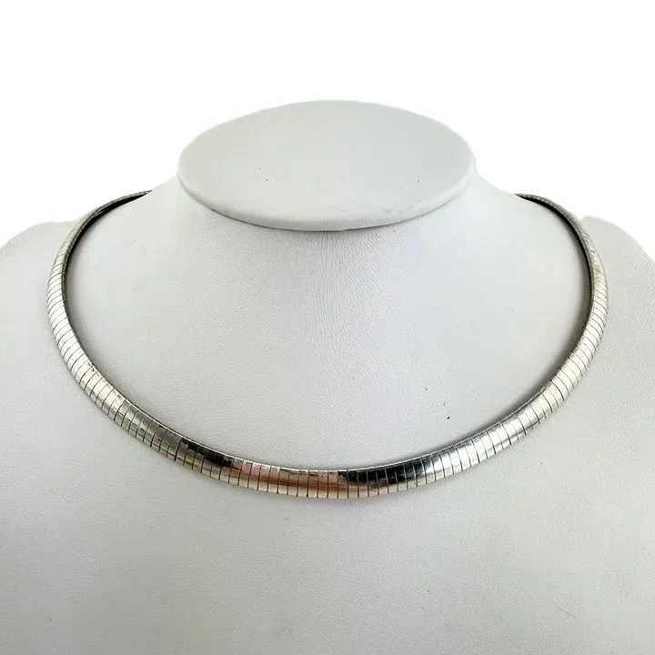 Φωτογραφία προϊόντος: Peach Jewelry Κολιέ Κομψό Στυλ Χρώμα Ασημί Από Ανοξείδωτο Ατσάλι 304/316 Με Επίστρωση Ion Plating