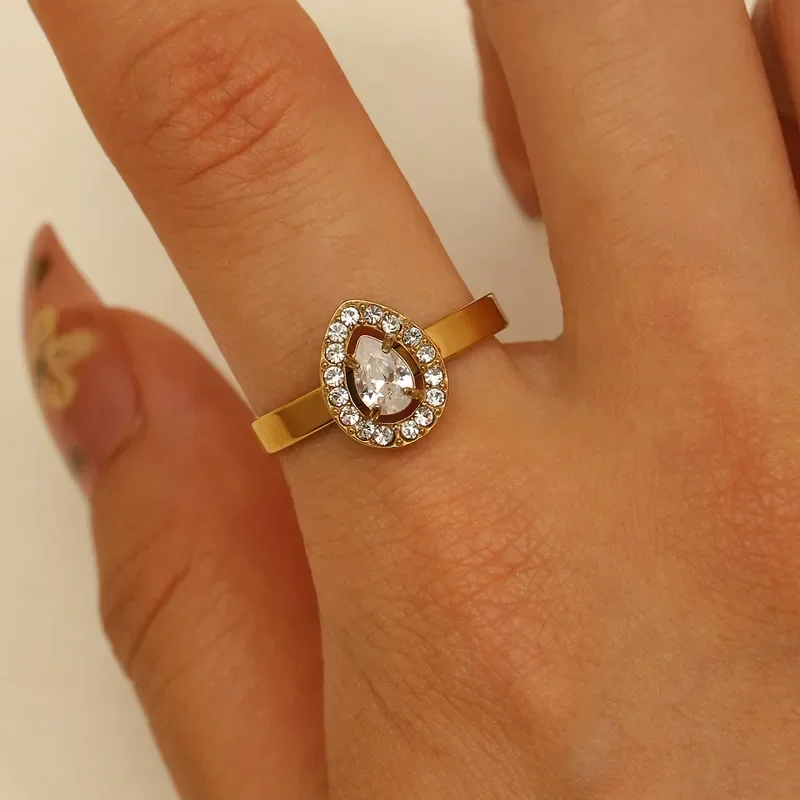 Φωτογραφία προϊόντος: Peach Jewelry Δαχτυλίδι Δάκρυ Με Λευκά Ζιρκόν Ανοξείδωτο Ατσάλι 304