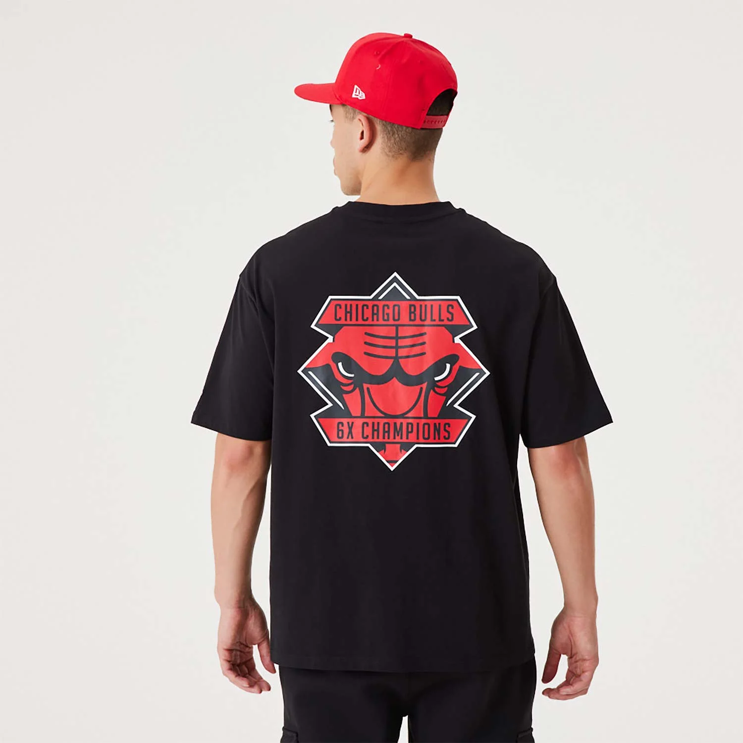 Φωτογραφία προϊόντος: New Era Chicago Bulls NBA Championship Black Oversized T-Shirt