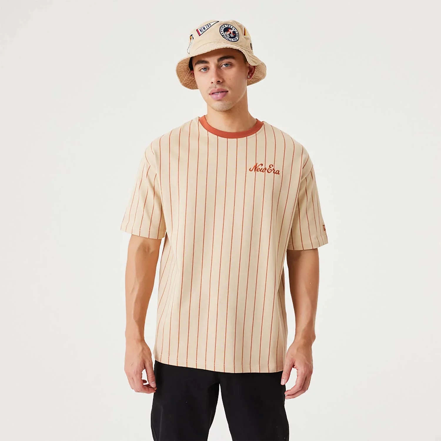 Φωτογραφία προϊόντος: New Era Pinstripe Oversized T-Shirt Μπεζ