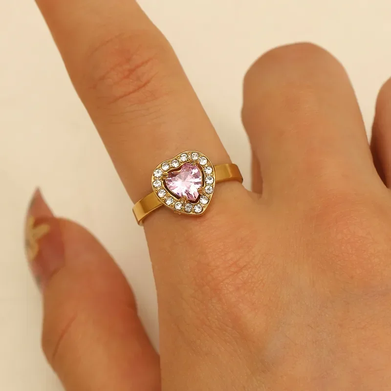 Φωτογραφία προϊόντος: Peach Jewelry Δαχτυλίδι Καρδιά Ροζ Με Λευκά Ζιρκόν Ανοξείδωτο Ατσάλι 304