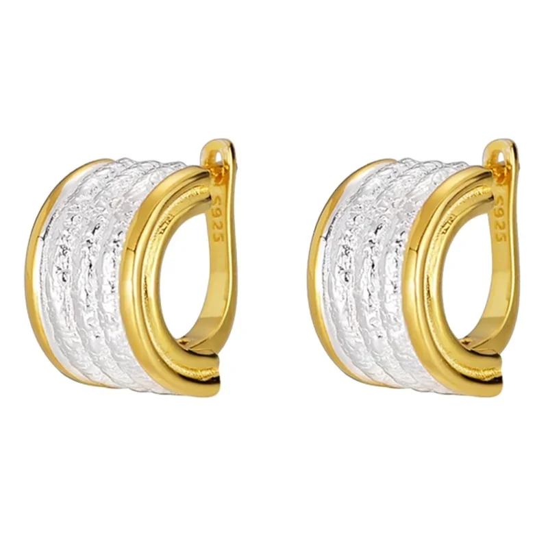 Φωτογραφία προϊόντος: Peach Jewelry Isabella Σκουλαρίκια Ασήμι 925 Ανάγλυφα Επιχρυσωμένα 18Κ Κρίκοι