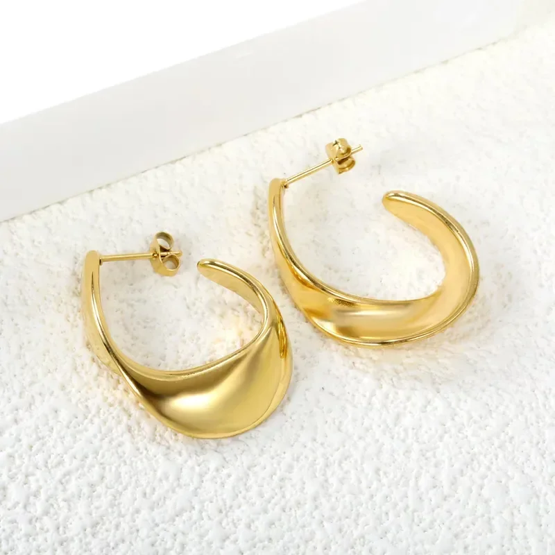 Φωτογραφία προϊόντος: Peach Jewelry Σκουλαρίκια Στυλ Βίντατζ Σχήμα C Χρώμα Χρυσό Από Ανοξείδωτο Ατσάλι 304 Επιχρυσωμένο 18K Με Επίστρωση Ion Plating