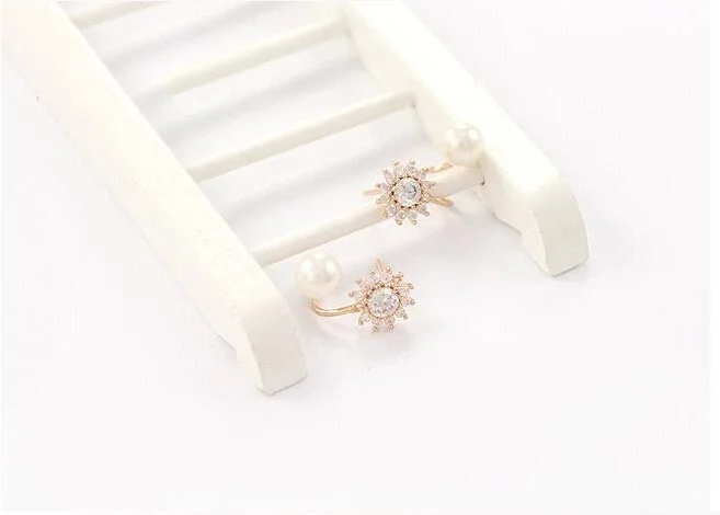 Φωτογραφία προϊόντος: Peach Jewelry Σκουλαρίκι Πέρλα Λουλουδάκι Με Ζιρκόν Ασήμι 925 Ροζ Χρυσό
