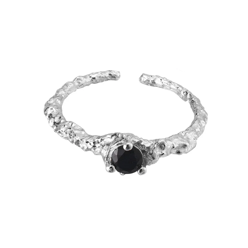 Φωτογραφία προϊόντος: Peach Jewelry Isabella Δαχτυλίδι Ασήμι 925 Ρόδιο Με Μαύρο Κρύσταλλο