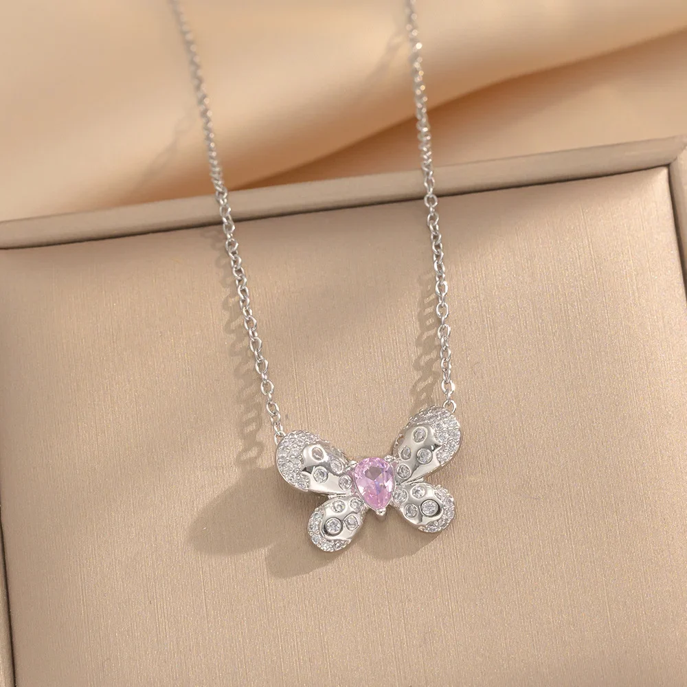 Φωτογραφία προϊόντος: Peach Jewelry Κολιέ Ασημί Με Πεταλούδα Και Ζιρκόνια Ροζ και Άσπρα Από Ατσάλι Τιτανίου