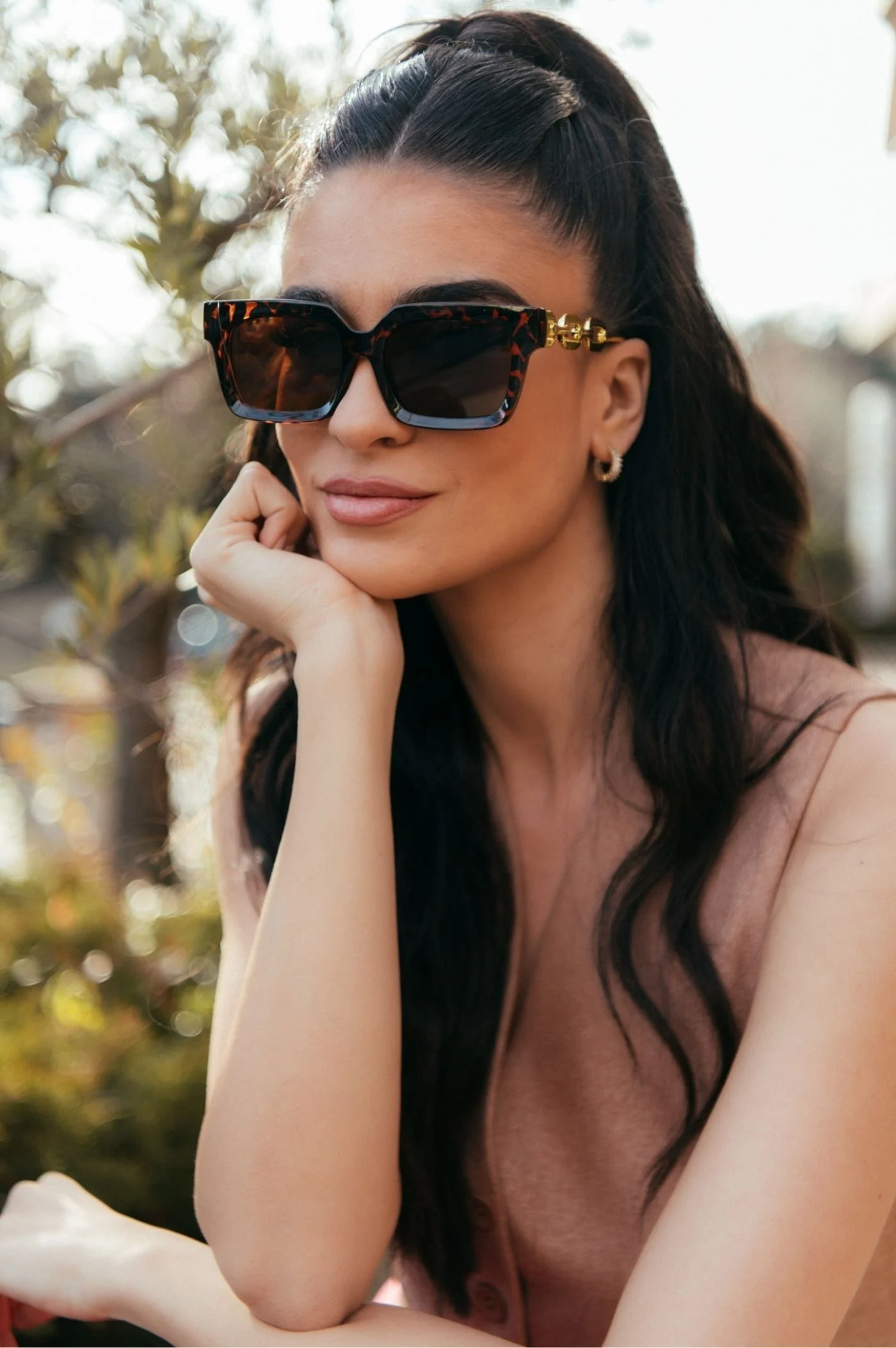 Φωτογραφία προϊόντος: Antithesis Clothing Γυαλιά Ηλίου Kristy Με Τετράγωνο Σκελετό Και Βραχίονα Αλυσίδα - Animal Print