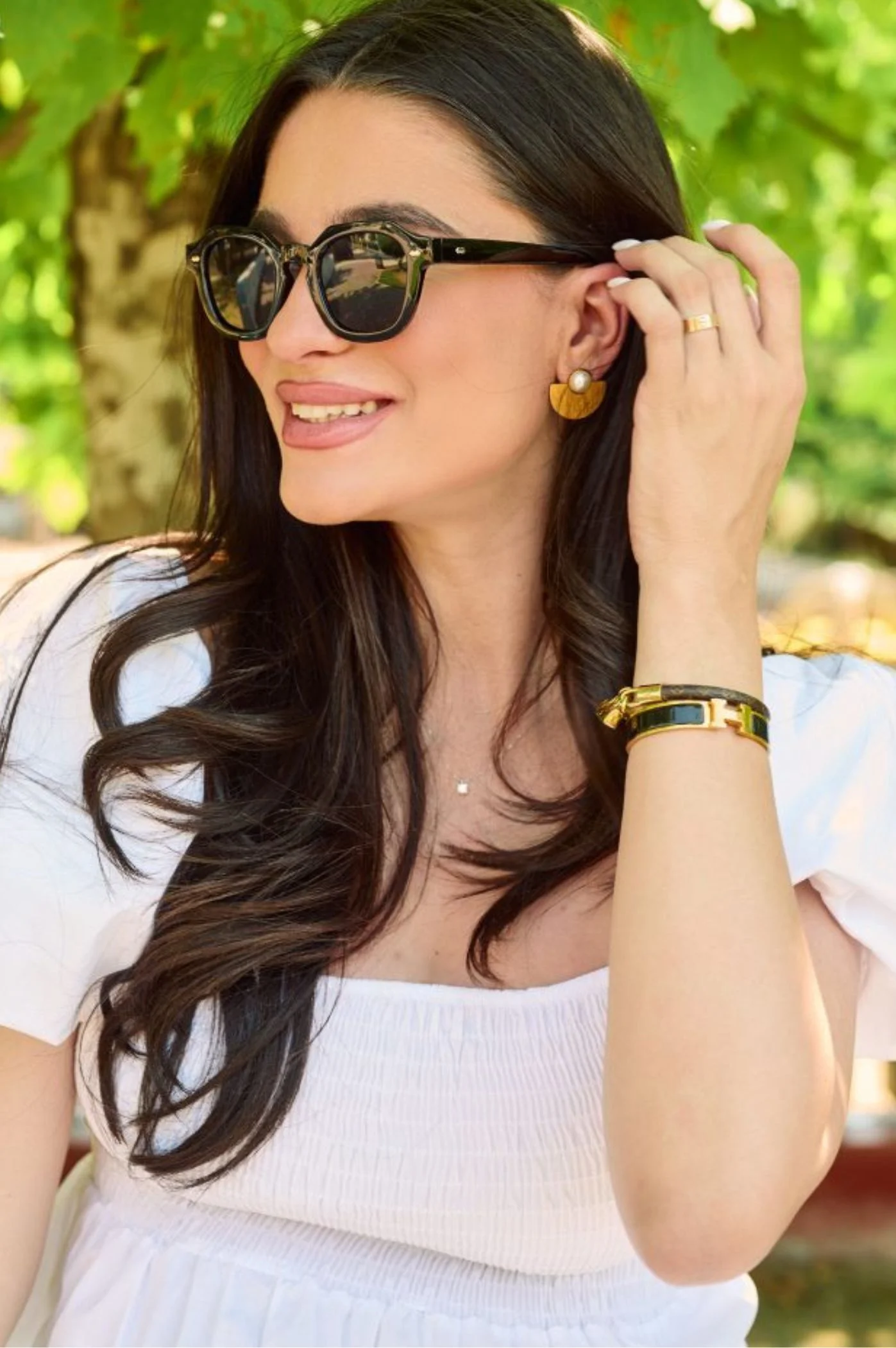 Φωτογραφία προϊόντος: Antithesis Clothing Γυαλιά Ηλίου Isabella Με Πολύγωνο Κοκκάλινο Σκελετό - Μαύρο