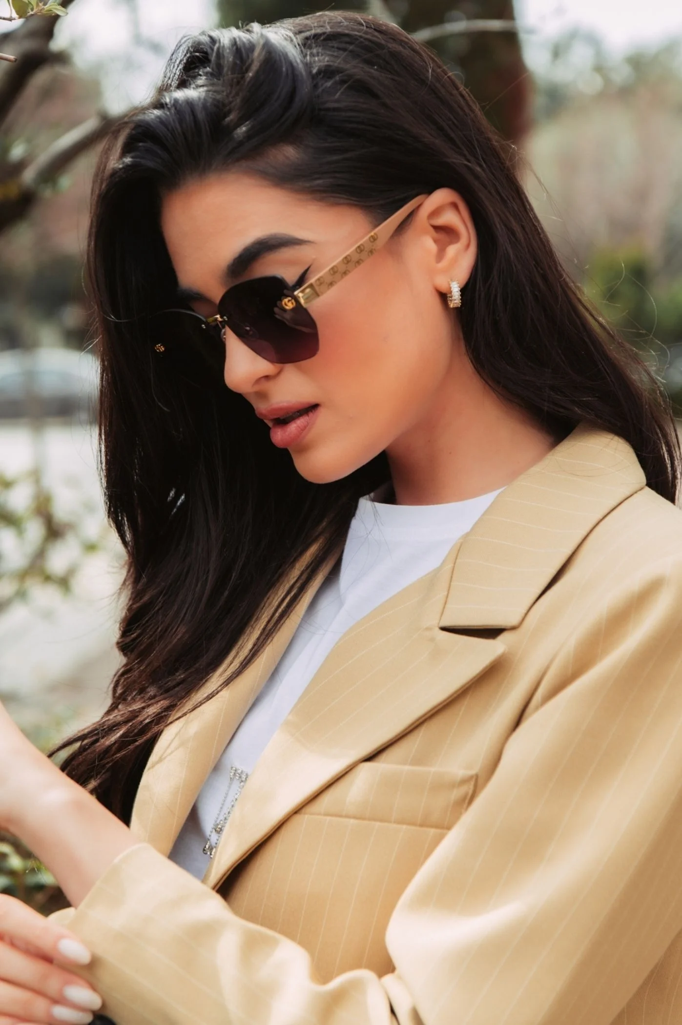 Φωτογραφία προϊόντος: Antithesis Clothing Γυαλιά Ηλίου Sia Με Xρυσές Λεπτομέρειες Στο Βραχίονα - Μπεζ
