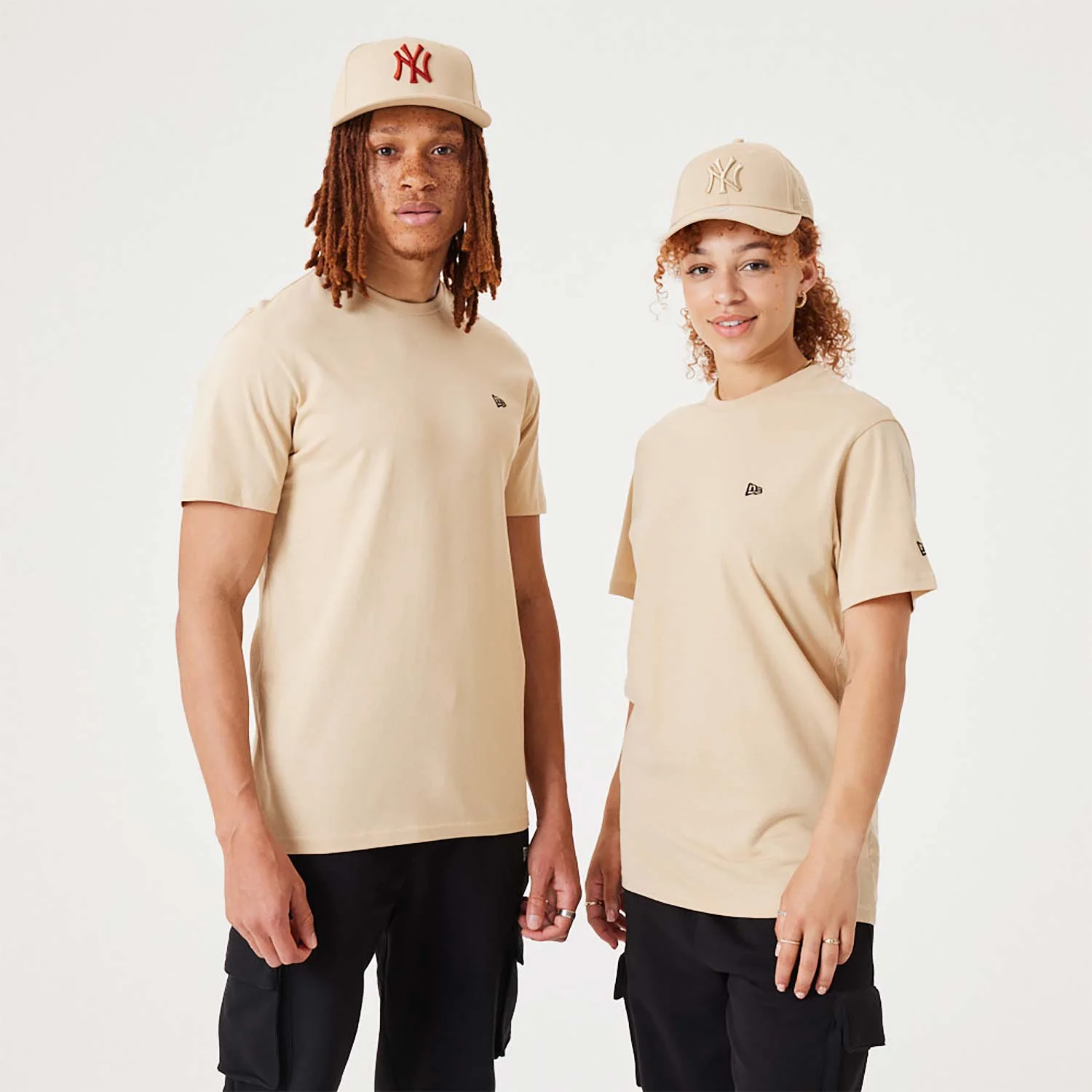 Φωτογραφία προϊόντος: New Era Essentials T-Shirt Μπεζ