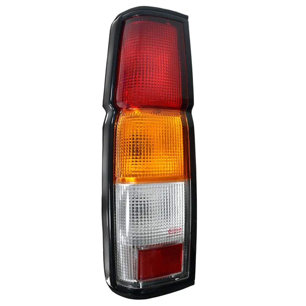 Φωτογραφία προϊόντος: OEM Πίσω φανάρι Nissan D21 4WD 1986-1996 αριστερό 1τμχ