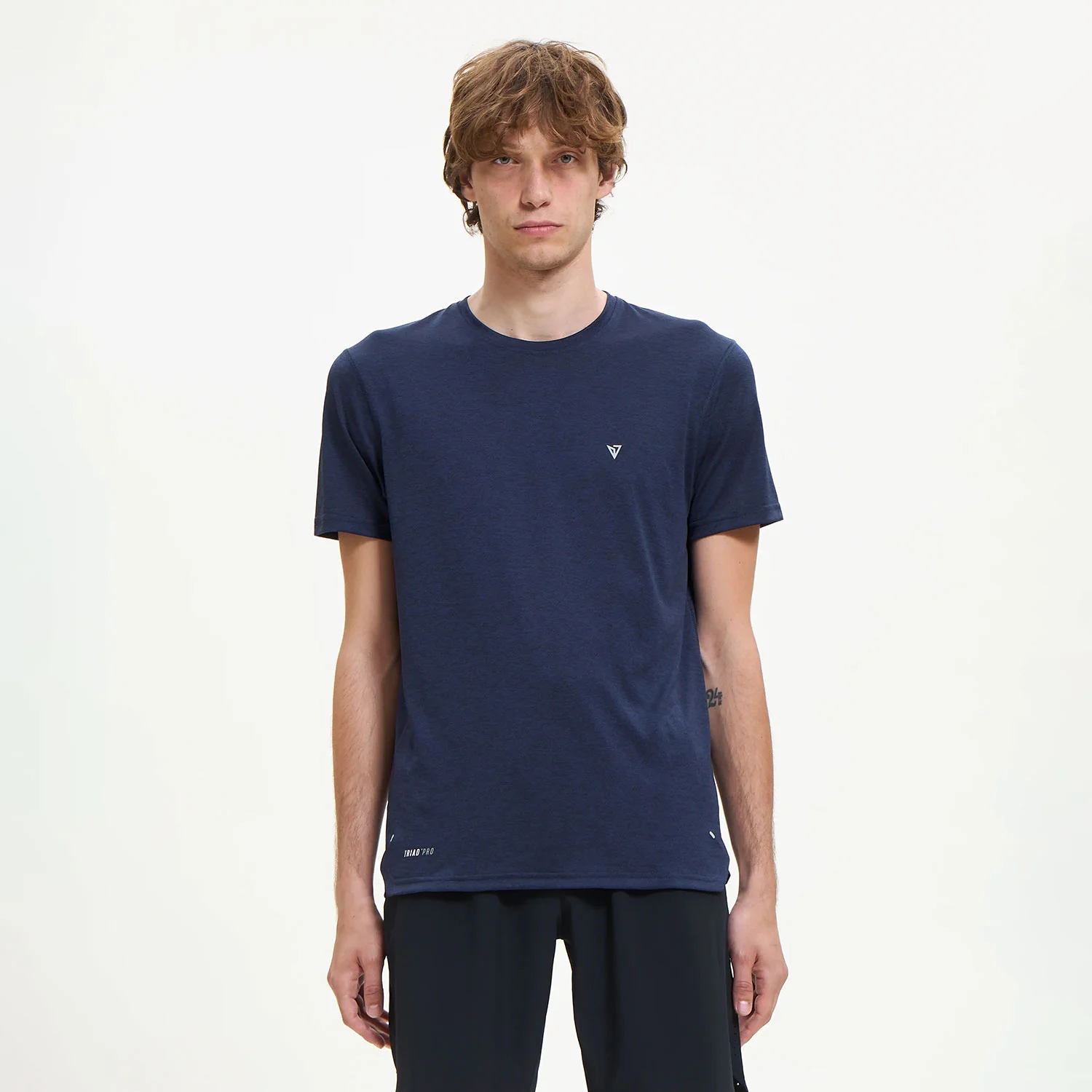 Φωτογραφία προϊόντος: MAGNETIC NORTH MEN'S ULTRA BOOST T-SHIRT II ΜΠΛΕ