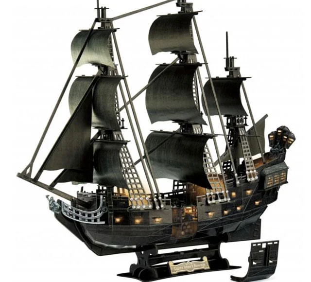 Φωτογραφία προϊόντος: Revell Pirates of the Caribbean: Dead Men Tell No Tales 3D Puzzle Black Pearl LED Edition
