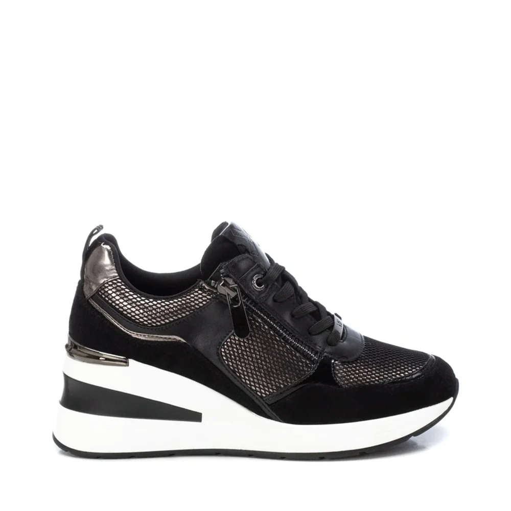 Φωτογραφία προϊόντος: Xti Sneakers 143073 ασημί