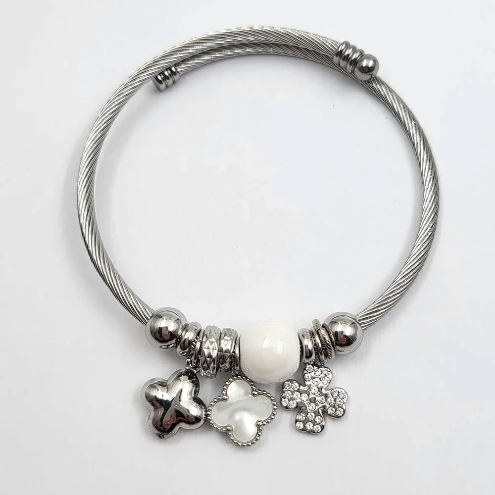 Φωτογραφία προϊόντος: OEM Clover charms bracelet