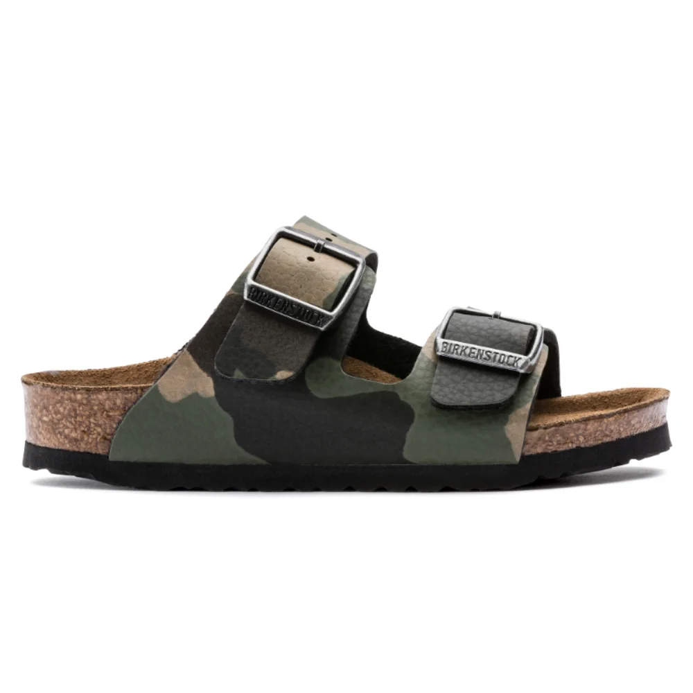 Φωτογραφία προϊόντος: Birkenstock Πέδιλα Παιδικό Birko-Flor(ανθεκτικό υλικό της Birkenstock-επιτρέπει την επαφή με το νερό) Πράσινο BIR/ARIZONA CAMO KIDS 1017373 KHAKI