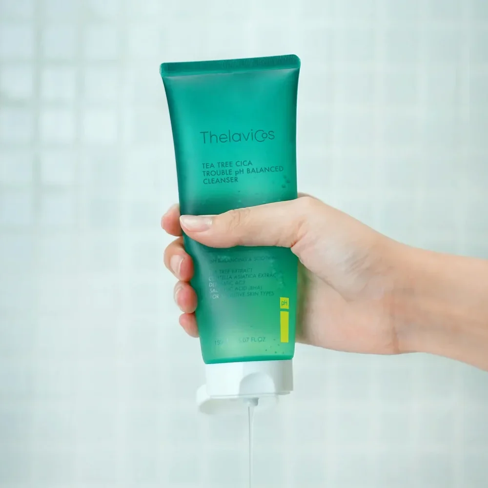 Φωτογραφία προϊόντος: Thelavicos Tea Tree Cica Trouble pH Balanced Cleanser 150ml Gel καθαρισμού για επιδερμίδες με ακμή, ελέγχει τη λιπαρότητα από την πρώτη χρήση