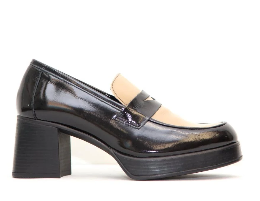 Φωτογραφία προϊόντος: Wikers Γυναικεία Loafers - Γόβες Q-236 από Δέρμα Λουστρίνι σε Μαύρο - Ταουπέ χρώμα