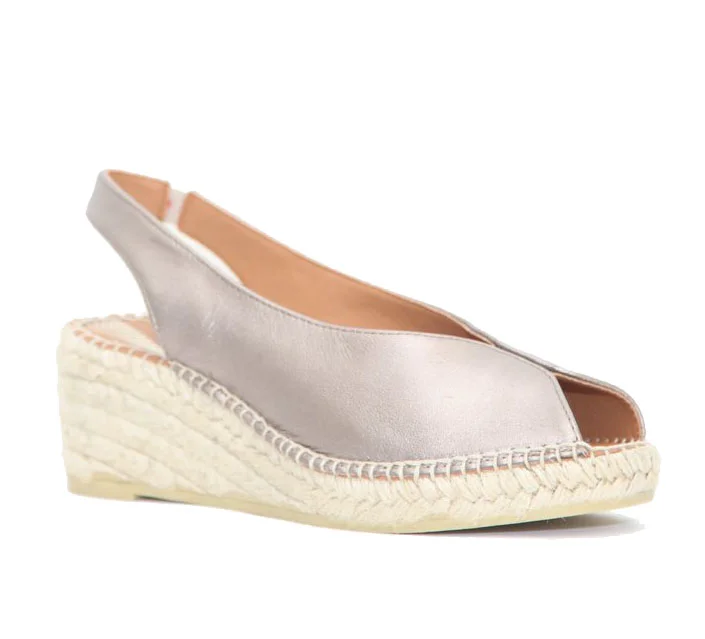 Φωτογραφία προϊόντος: Viguera Shoes Γυναικείες Εσπαντρίγιες Viguera 2200 από Δέρμα σε Fumo Ατσαλί χρώμα
