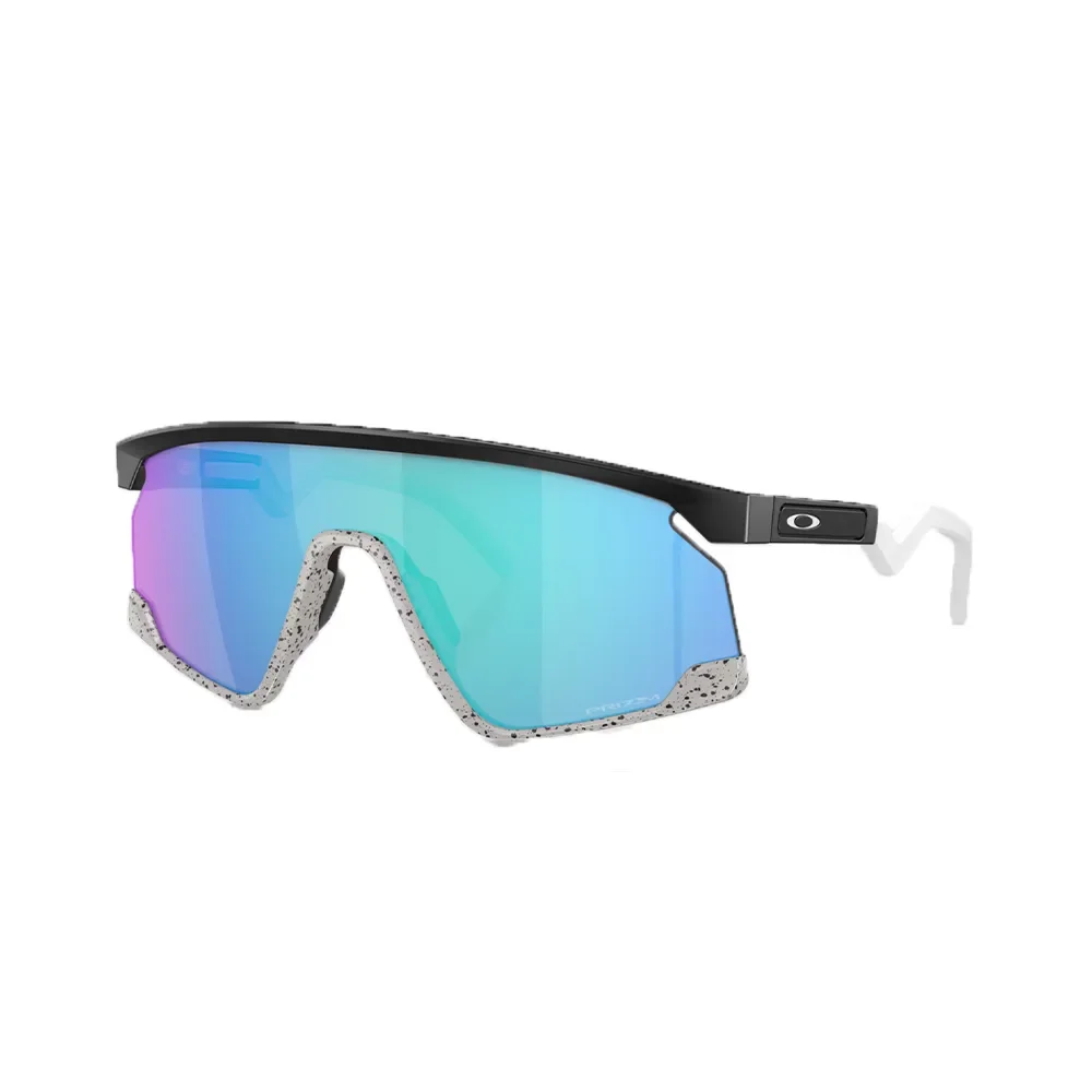 Φωτογραφία προϊόντος: ΓΥΑΛΙΑ ΗΛΙΟΥ BXTR PRIZM SAPPHIRE/MATTE BLACK 9280-0339 | OAKLEY
