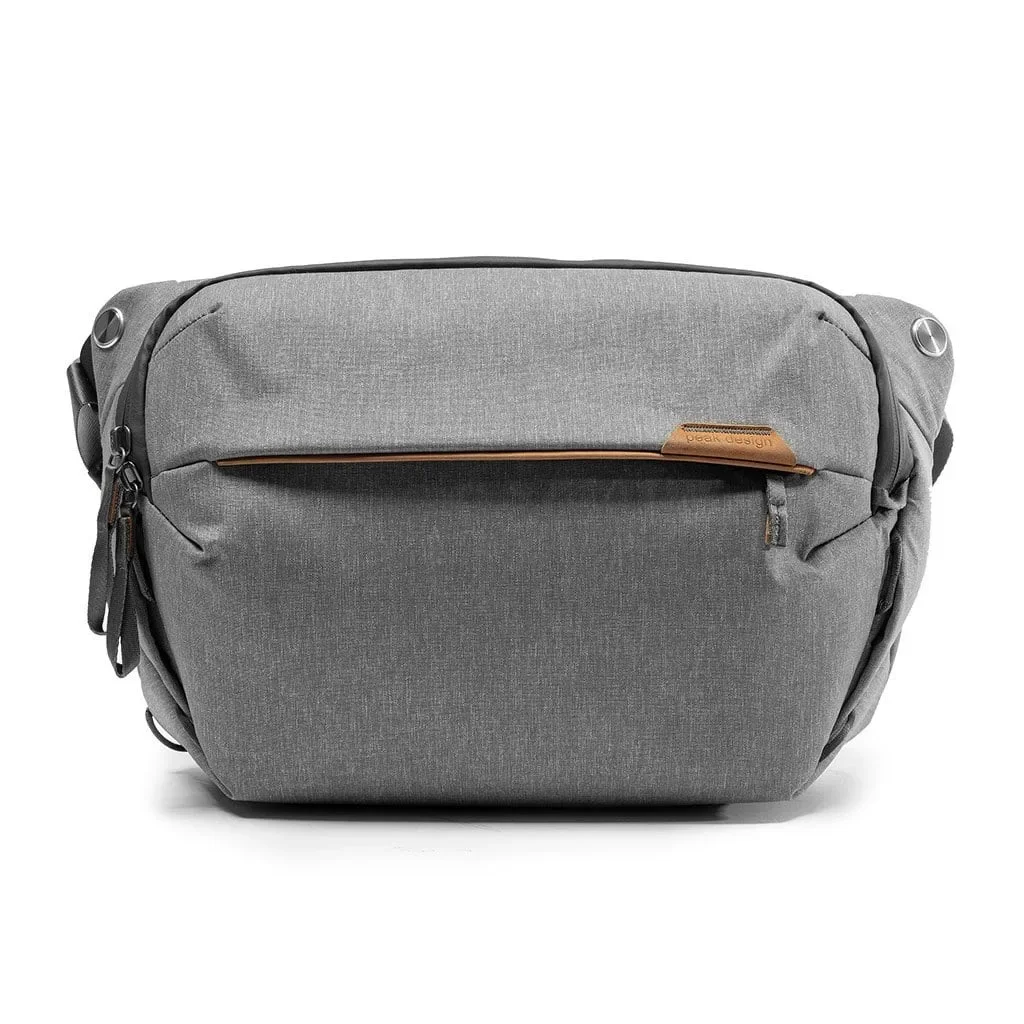 Φωτογραφία προϊόντος: GR Peak Design Everyday Sling V2 10l Ash έως 12 άτοκες δόσεις ή 24 δόσεις