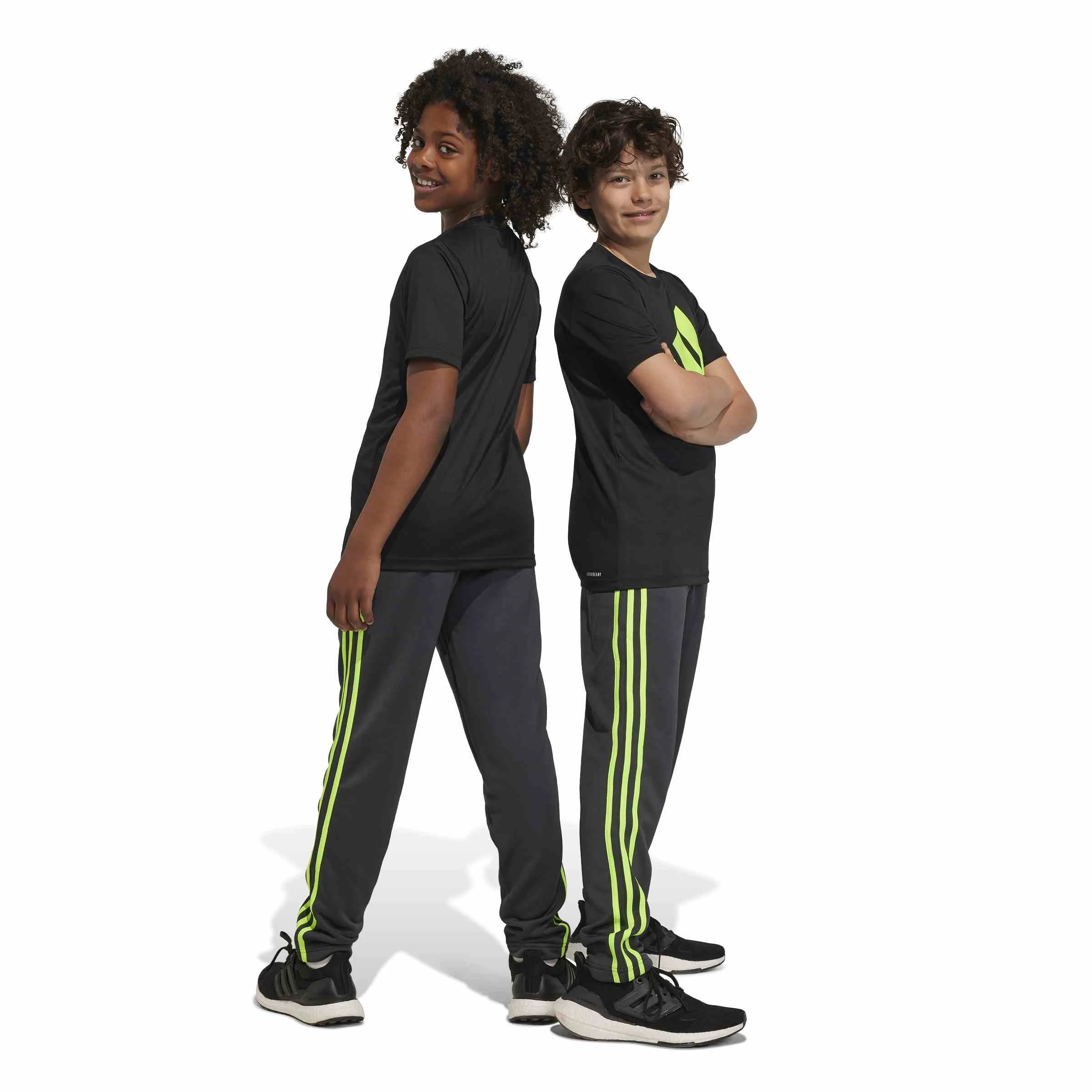 Φωτογραφία προϊόντος: Adidas Train Essentials AEROREADY 3-Stripes Regular-Fit Pants HZ0087 Ανθρακί