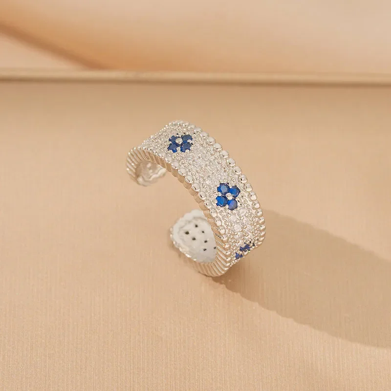 Φωτογραφία προϊόντος: Peach Jewelry Peach Jewerly Δαχτυλίδι Από Ανοξείδωτο Ατσάλι Με Λουλούδια Ασημί