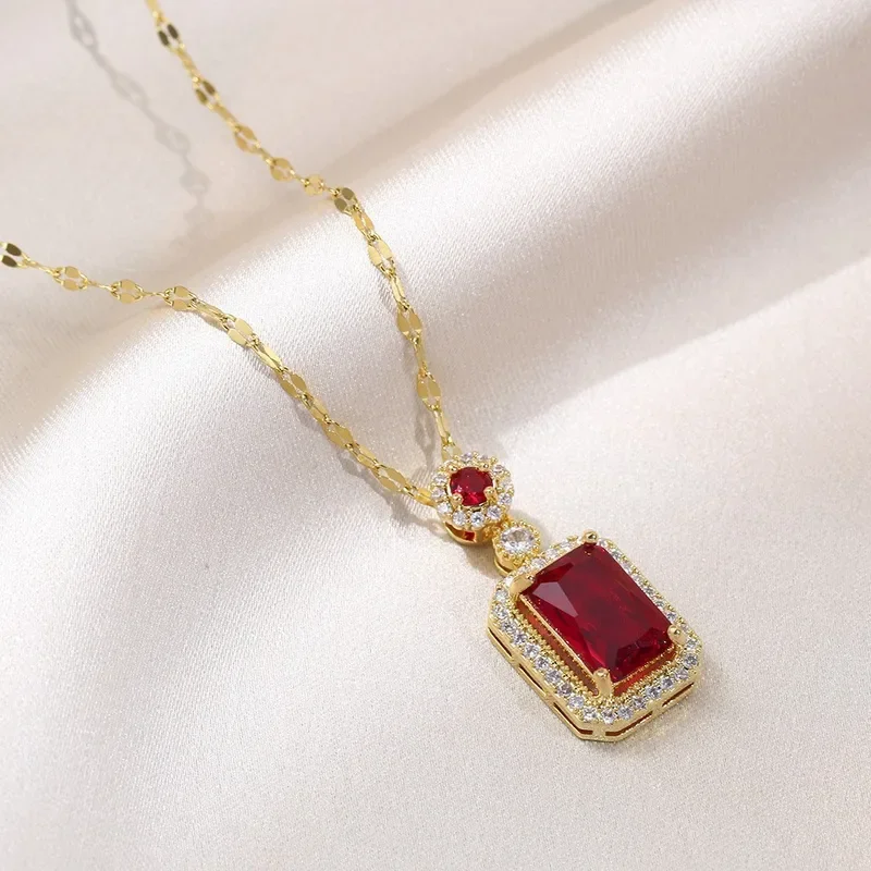 Φωτογραφία προϊόντος: Peach Jewelry Γυναικείο Κολιέ Από Ανοξείδωτο Ατσάλι 304 Με Ζιργκόν Κόκκινο Επιχρυσωμένο