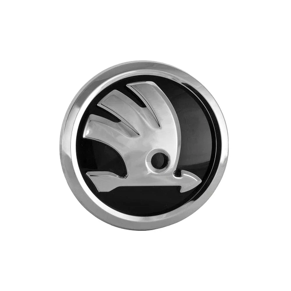 Φωτογραφία προϊόντος: OEM Αυτοκόλλητο σήμα Skoda καπό - πορτ μπαγκάζ 8cm χρωμίου-μαύρο 1τμχ