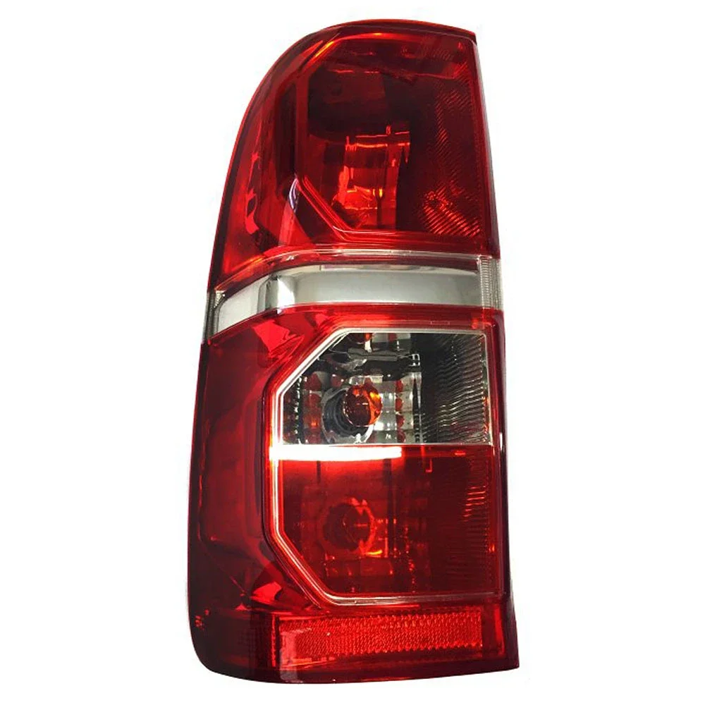 Φωτογραφία προϊόντος: OEM Πίσω φανάρι Toyota Hilux Vigo 2011-2015 αριστερό με φανό ομίχλης 1τμχ